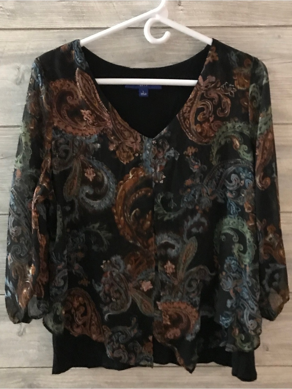 BNWT Apt 9 Paisley Blouse